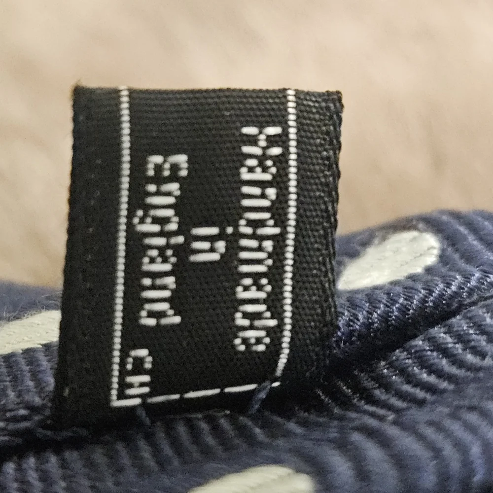 Burberrys Navy Blue Polka Dot Silk Tie